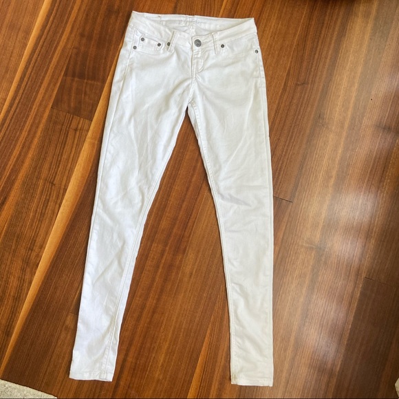 Reign Pants - FREE W PURCHASE Reign white skinny jeans